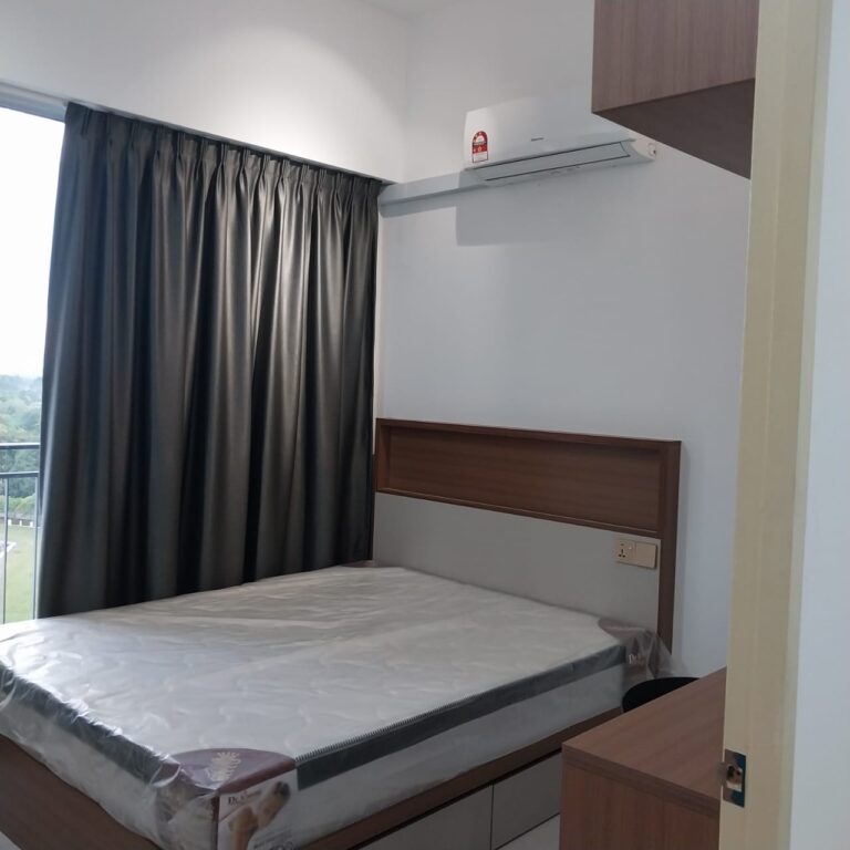 Kampar Lake Condo medium room for rent with private balcony near UTAR Kampar