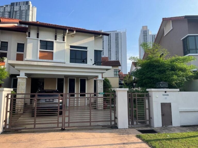 Double storey semi-D for sale in Bandar Kinrara Puchong