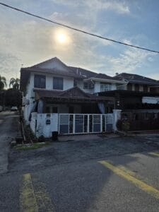 Fully furnished end lot terrace house for sale in Bandar Kinrara BK2