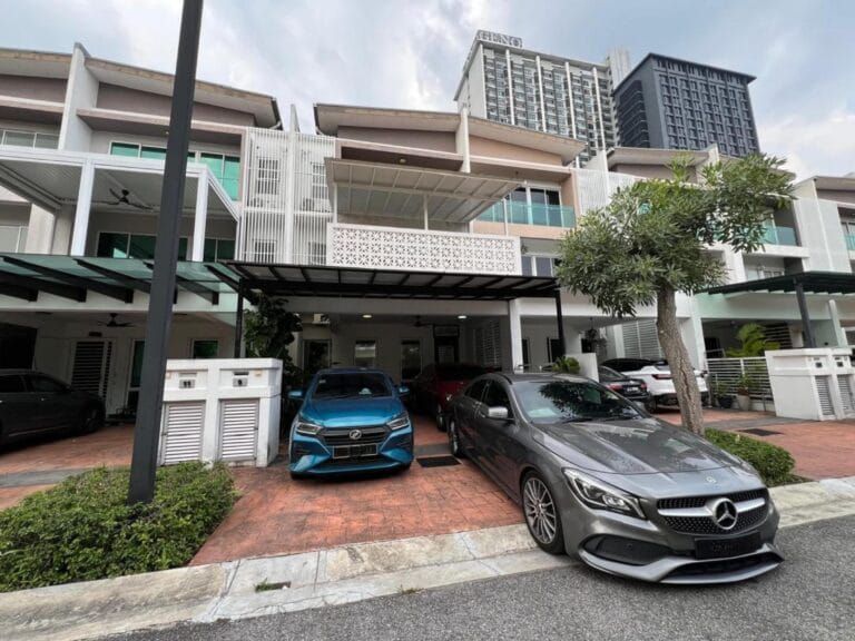 3 storey terrace house for sale in Taman Subang Mas Subang Jaya