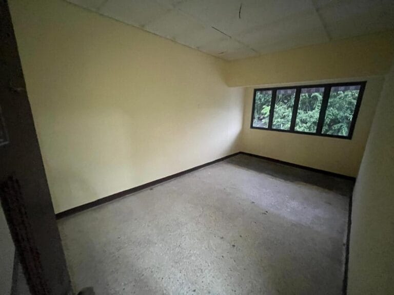 Second floor shop lot for rent at Jalan Tun Mohd Fuad Taman Tun Dr Ismail