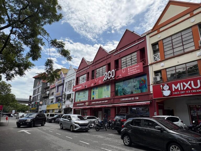 Renovated ground floor shoplot for rent in Bandar Sunway Petaling Jaya near BRT station