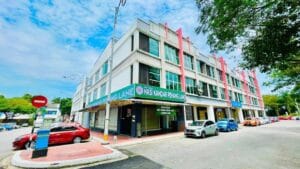 Freehold corner 3 storey shoplot facing main road at Siera Park Ara Damansara