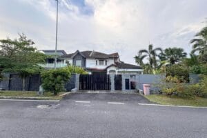 Renovated double storey semi-D house for sale in Kota Damansara Seksyen 8