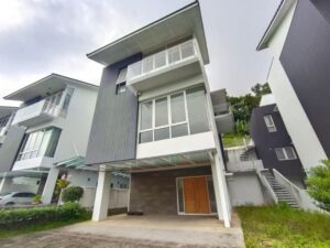 Luxury 3 storey bungalow villa for rent at Sunway Rymba Hills Sunway Damansara with private lift