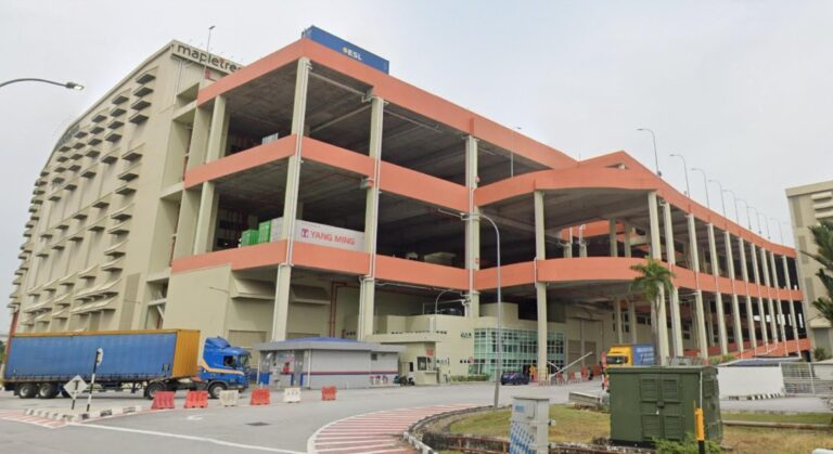 49,070 sqft warehouse with mezzanine office for rent at Shah Alam Seksyen 22