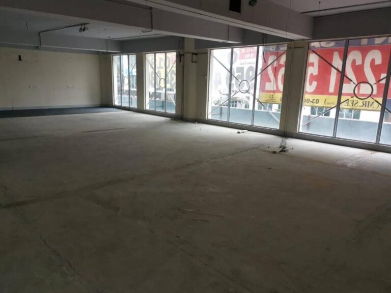 2nd floor corner shoplot rental at Bandar Puteri Puchong near PFCC
