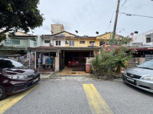 Renovated extended 2 storey terrace house PJS10 Bandar Sunway for sale