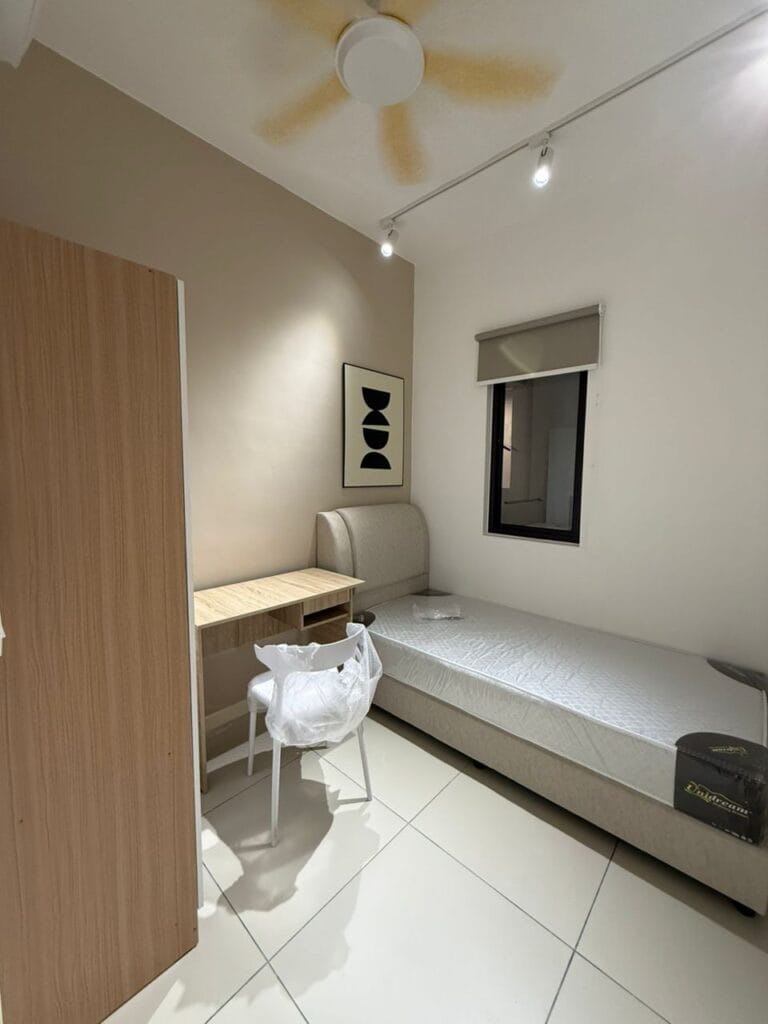 fully furnished single room for rent at Vierra Residence Kinrara