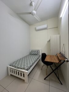 Fully furnished single room with aircond at Impian Meridian USJ 1