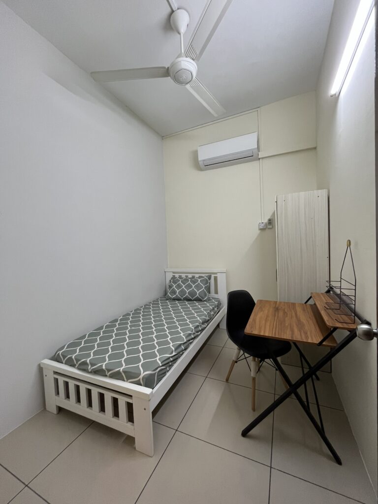 Fully furnished single room with aircond at Impian Meridian USJ 1