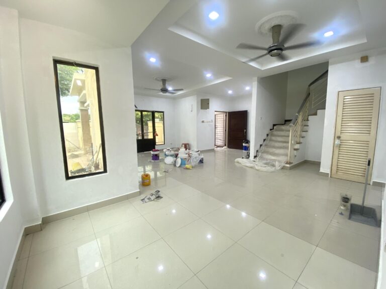 Renovated corner terrace house in Bandar Kinrara BK9 for rent
